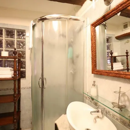 Les Jeux Sont Faits アパート *