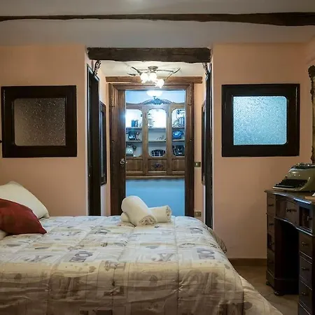 Les Jeux Sont Faits Νάπολη