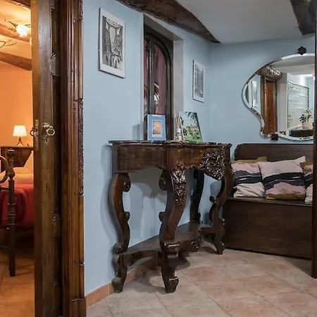 Les Jeux Sont Faits * Νάπολη