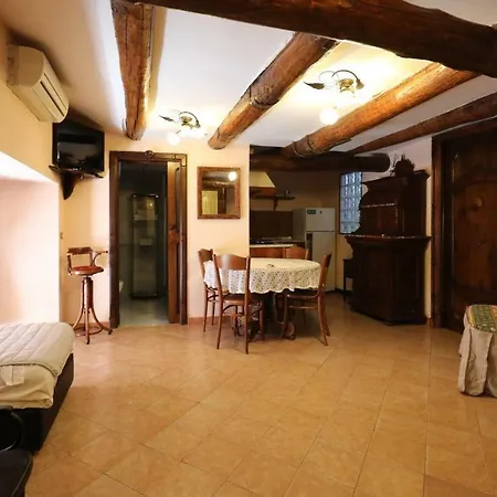 Les Jeux Sont Faits * Nápoly